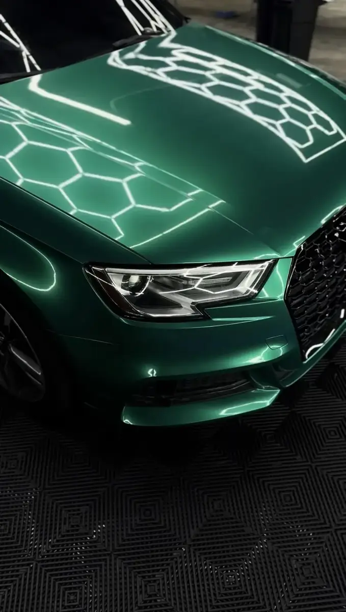 Gloss Dark Green Pearl — Audi A4